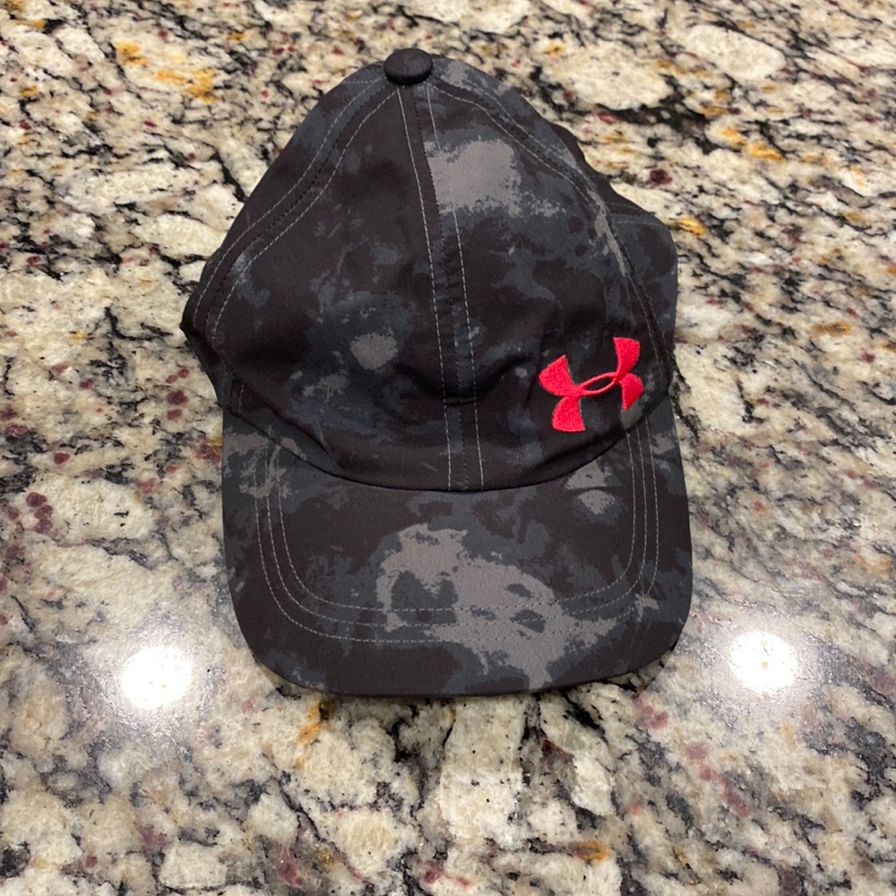Youth Under Armour hat.
